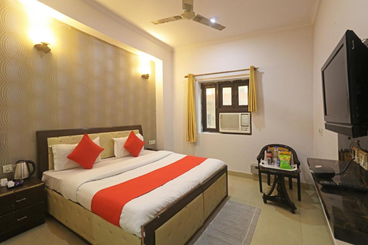 Airport Samara Inn New Delhi Exteriör bild